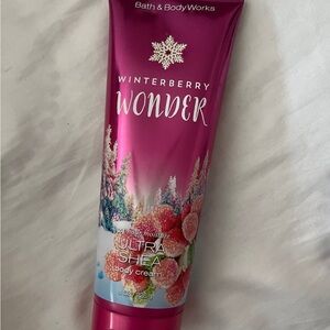 Bath & Body Works Winterberry Wonder Ultra Shea Body Cream - Vibrant Pink